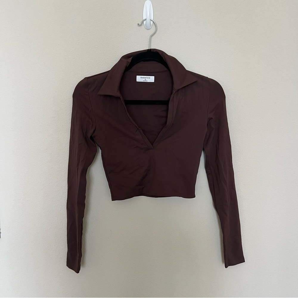 SOLD - Aritzia Babaton Contour V-Neck Long-Sleeve Cropped Polo Top, Size XS